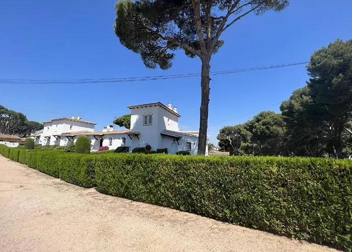 Mediterranean House Pals By Veuras El Mar